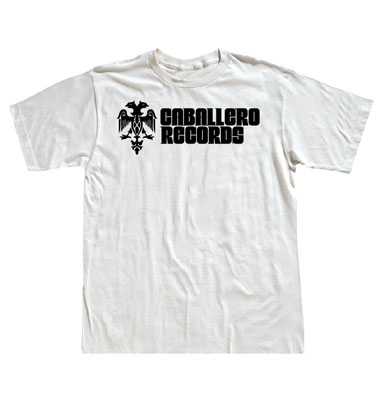 Playera Disidente Caballero Records. Blanca